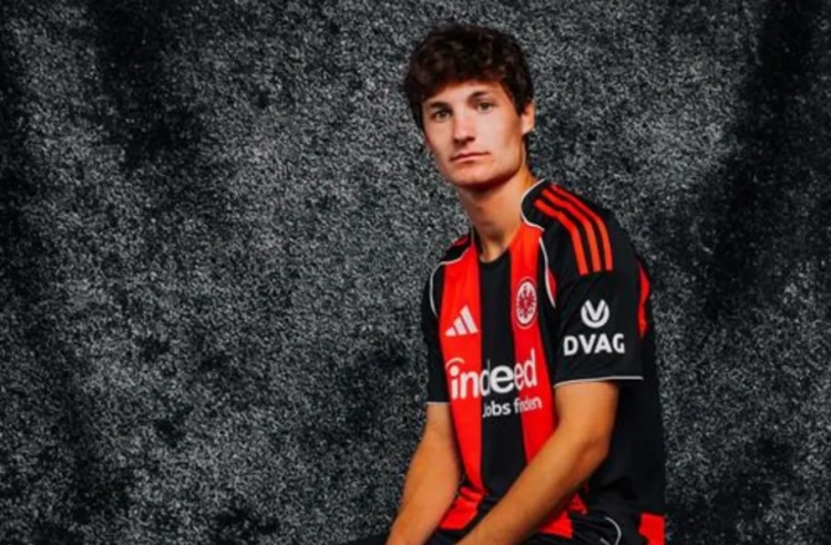 爱游戏体育-法兰克福官方：美国国脚亚伦森转会科罗拉多急流，签约5年时间