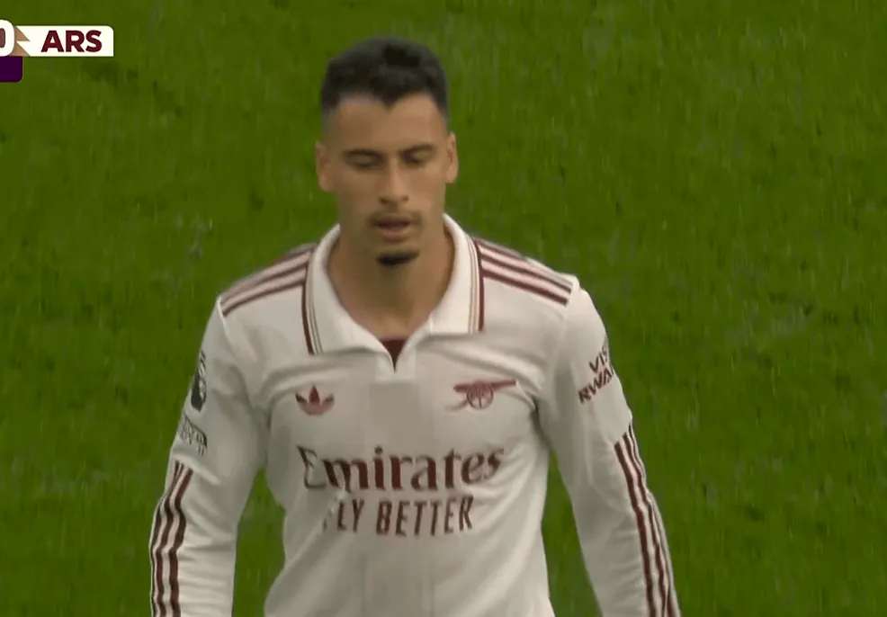 爱游戏体育-马丁内利本场数据：0射门0尝试过人，2次对抗全胜，1抢断