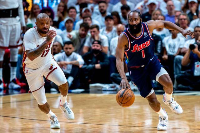 爱游戏体育-P.J.塔克死盯昔日队友，阐释防守尖兵的自我修养